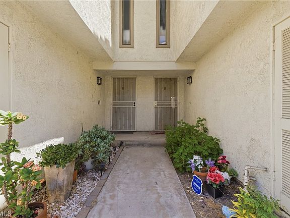 2nd image of 5577 Pioneer Blvd APT 9