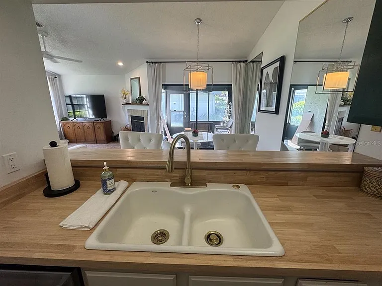 2749 Countryside Blvd #20 — Photo 10