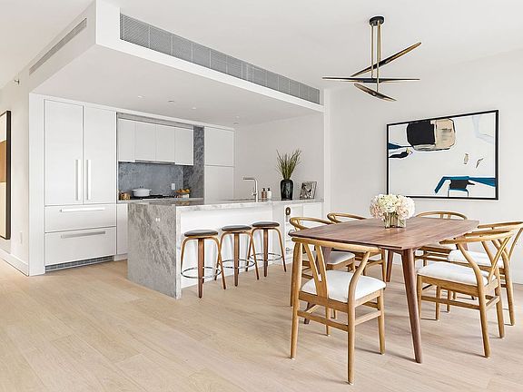 2nd image of 142 W 19th St #2