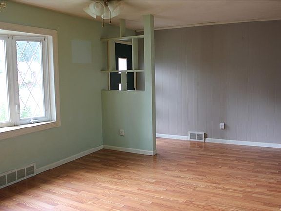 2nd image of 1463 Moll St