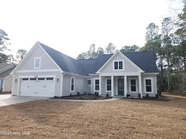 411 Boundaryline Drive NW, Calabash, NC 28467