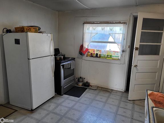 4th image of 307 N 11th Ave