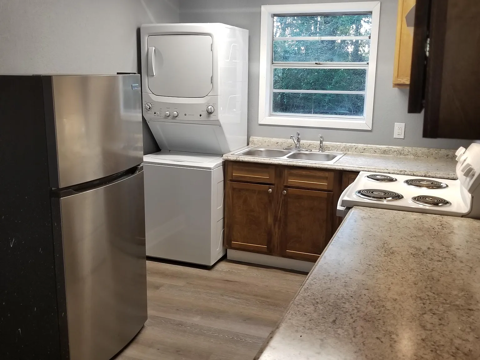 2 bed, 732 sqft, $900 — Photo 3