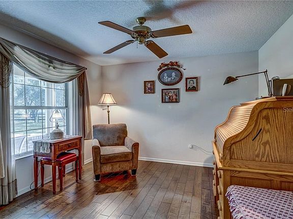 2nd image of 4352 Meadowland Dr