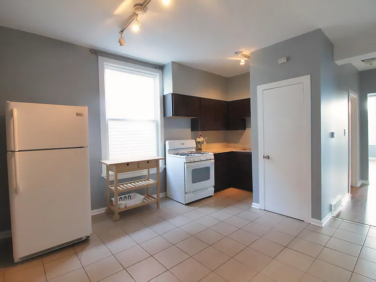 2927 N Lawndale Ave #2 — Photo 1