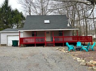 1216 Country Place Dr, Tobyhanna, PA
