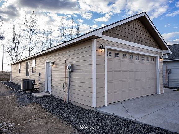 2nd image of 4058 NE Quinn Drive