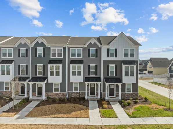 409 Fost Blvd #1, Moyock, NC 27958