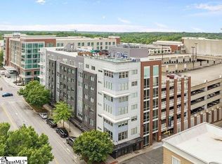 100 E Washington St APT 52, Greenville, SC 29601