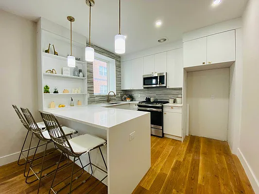 Rented by Doorway NYC, LLC | media 3