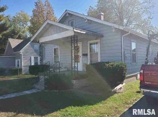 106 E Chester St, Pinckneyville, IL 62274