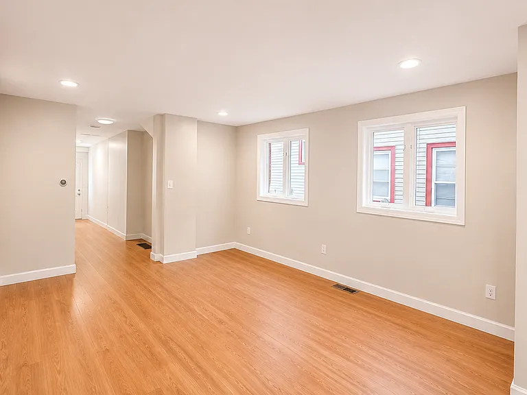 77 Gibbs St #1 — Photo 4