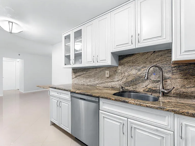 3215 S Ocean Blvd #407 — Photo 31