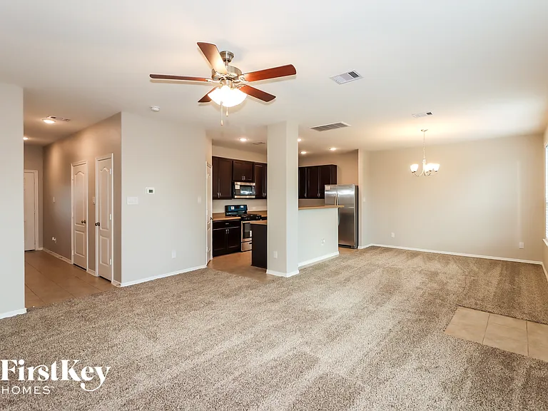 9935 Yanet Grove Ln — Photo 3