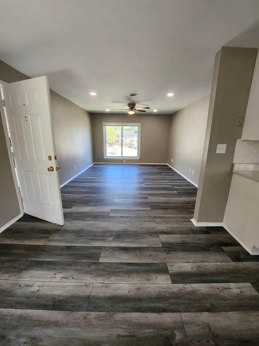 Primary Photo - 2919 Chatsworth Rd #D