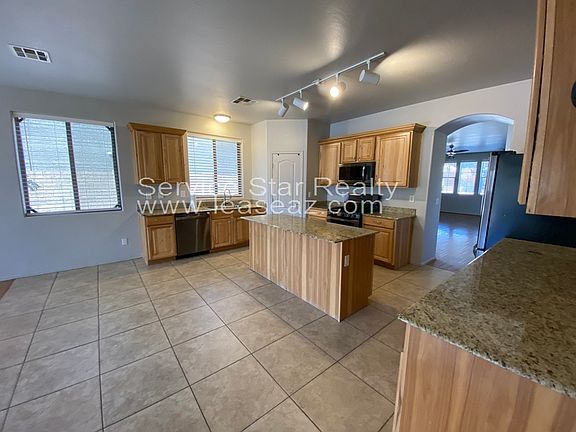 4th image of 14579 W Sierra St