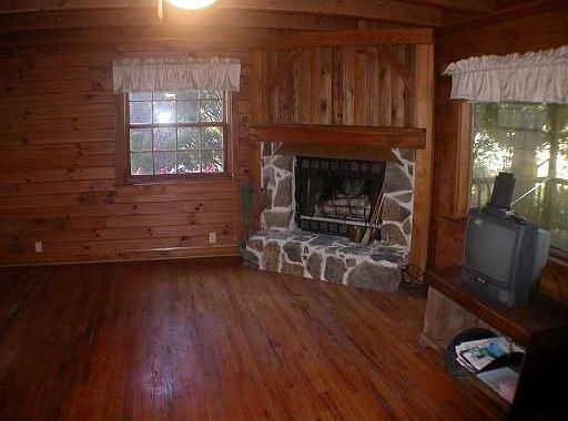4th image of 3618 Lake Diana Dr