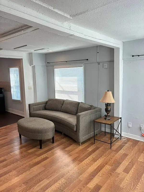 1 bed, 1.0 bath, 800 sqft, $950 — Photo 3