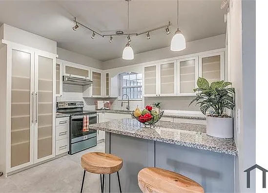 11001 N Blackwelder Ave — Photo 20