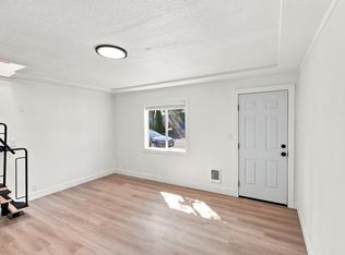 6209 NE Going St, Portland, OR 97218
