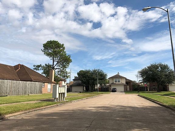 4th image of 4254 Geronimo Lake Dr