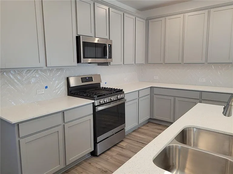 244 Crystal Brook Dr — Photo 10