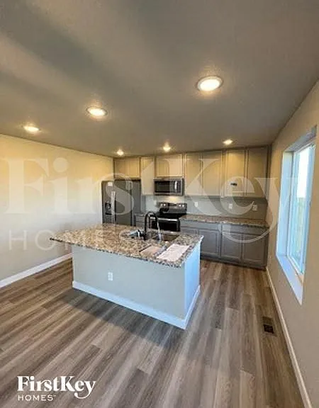 10190 Luneth Dr — Photo 4