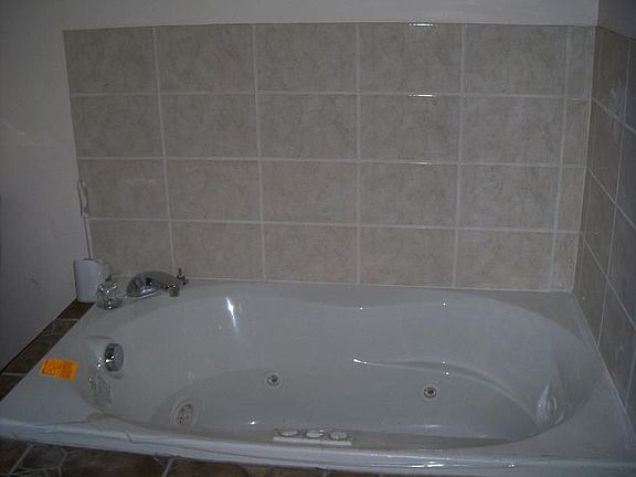 Master Bath Jetted Tub