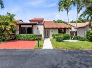 11267 SW 90th Ln, Miami, FL 33176