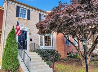 1840 Golf View Ct, Reston, VA 20190