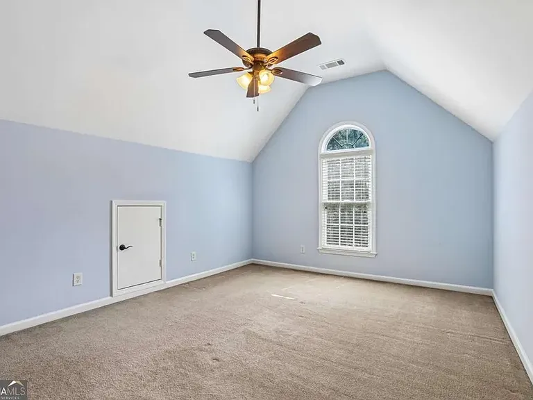 810 Freedom Way — Photo 45