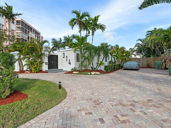 3rd image of 314 Isle Of Capri Drive