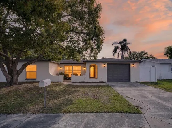 10028 Vineyard Ln, Port Richey, FL 34668