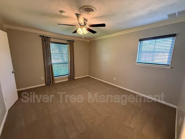 1710 Dickerson Dr — Photo 25