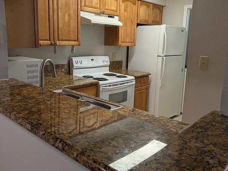 224 Afton Sq #301 — Photo 4