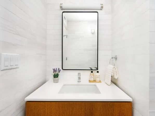 420 East 54th Street image 6 of 22