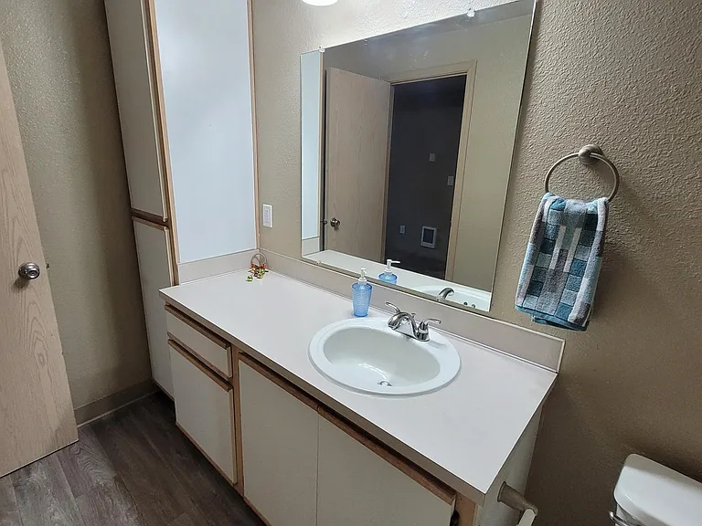 Overlook Pointe Apartments — Photo 20
