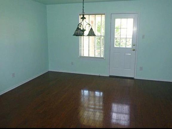 5th image of 1605 Timber Glen Dr