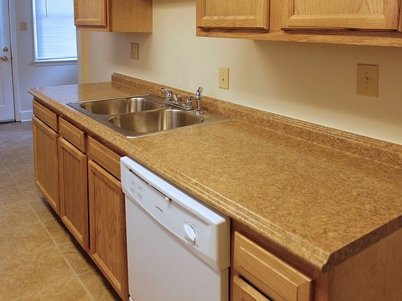 4th image of 165 W Northwood Ave