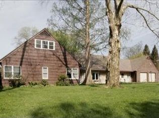 2424 Sheffield Dr, Kalamazoo, MI 49008