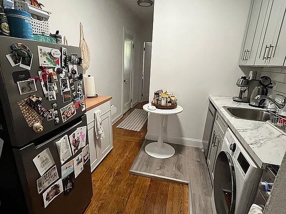 2nd image of 1407 2nd Ave APT 3b