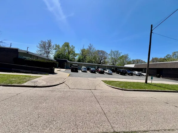 1275 Kenneth St, Muskegon, MI 49442