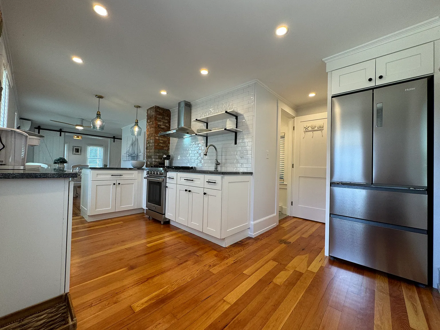 248 E Main St — Photo 1