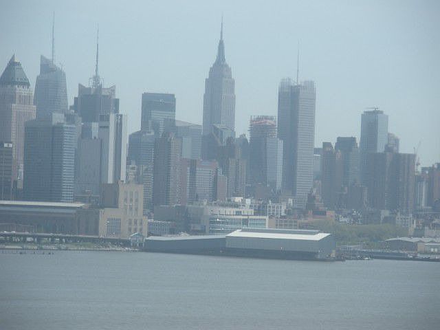 NYC/RIVER, EAST VIEWS