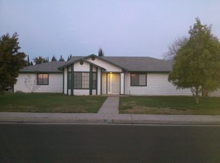 320 S Kady Ave, Reedley, CA 93654