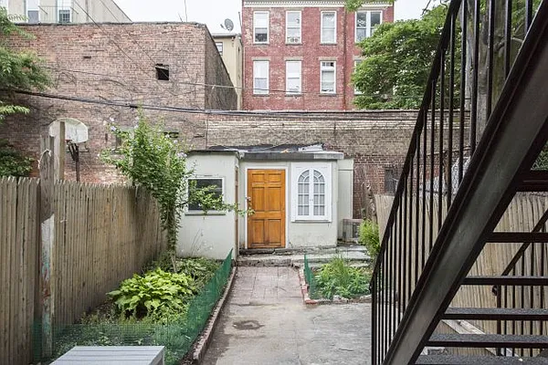 Rented by SP Realty | media 18