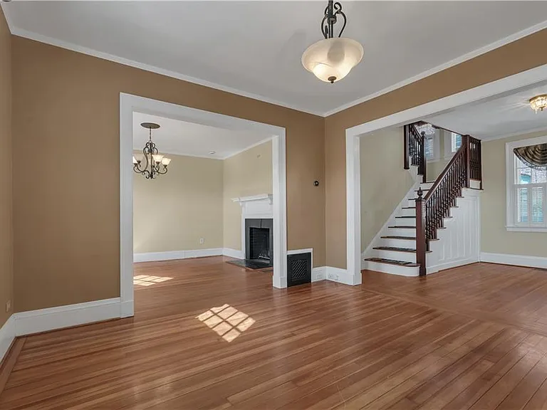 98 Butler Ave — Photo 10