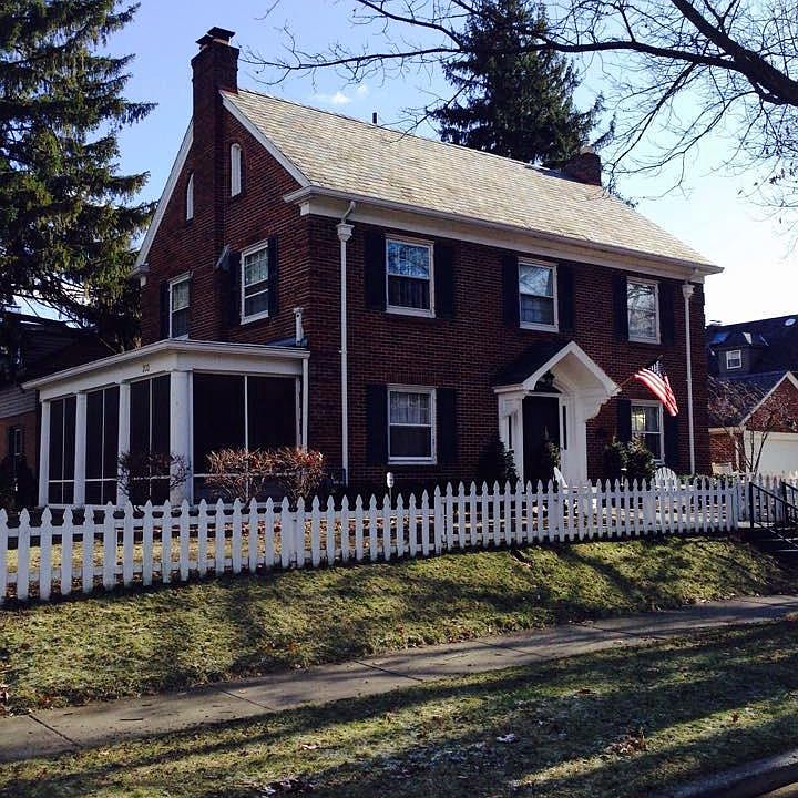 1st image of 202 Beverly Pl