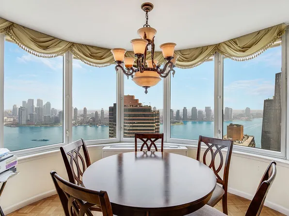 330 E 38th St APT 45M, New York, NY 10016