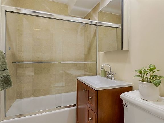 5th image of 209 E 56th St APT 7E